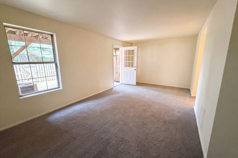Photo 17 of 48 of 8641 Centerton Ln, Manassas, VA