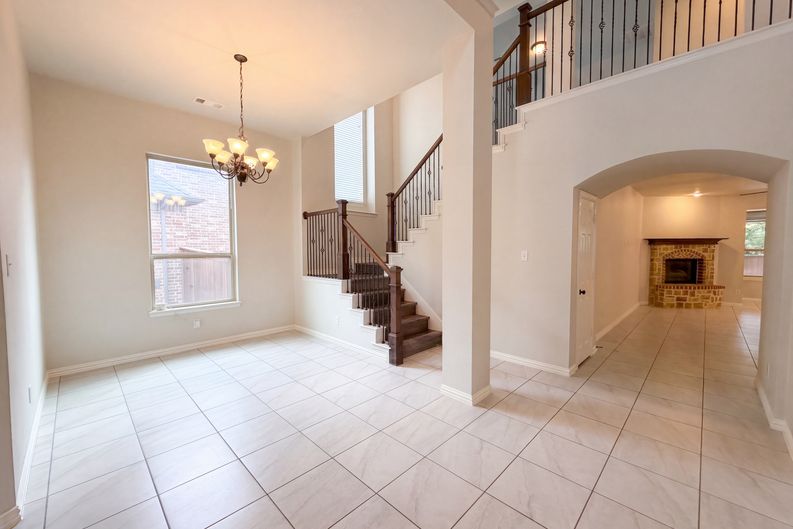 Photo 14 of 39 of 9332 Kaitlyn Ct, Lantana, TX