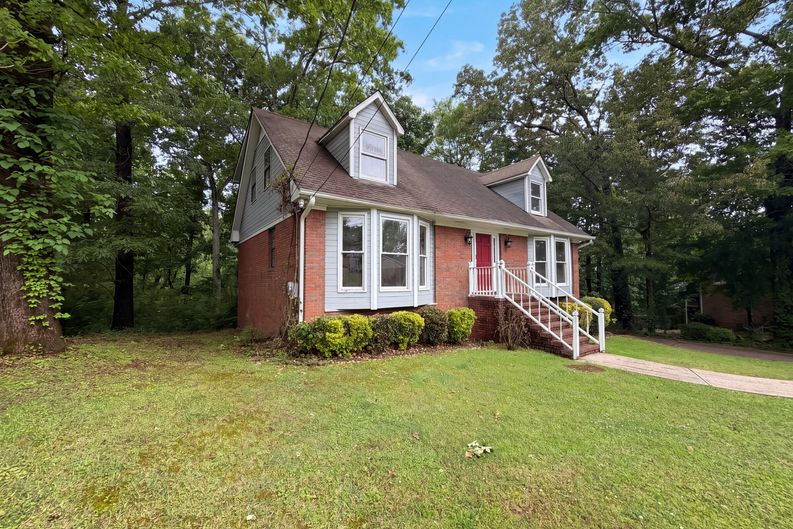 Photo 21 of 24 of 1223 6th St, Pleasant Grove, AL