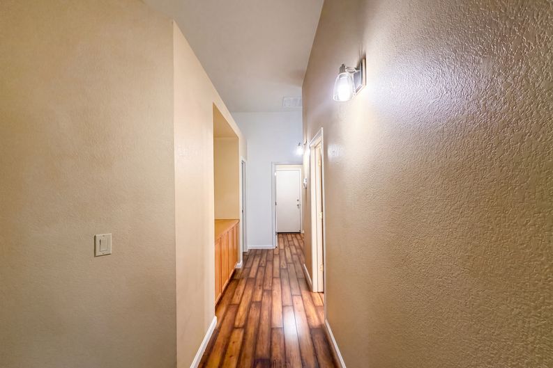 Photo 25 of 44 of 5344 Swindon Rd, Rocklin, CA