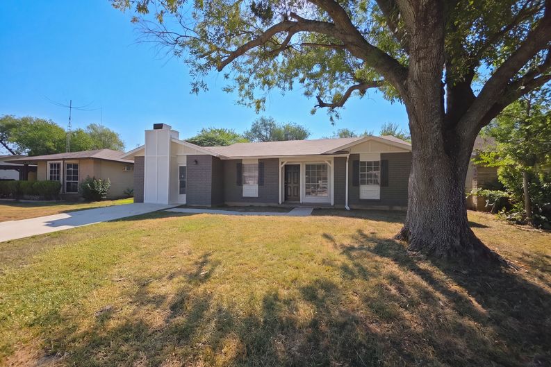 Photo 33 of 37 of 13638 Coleridge St, San Antonio, TX