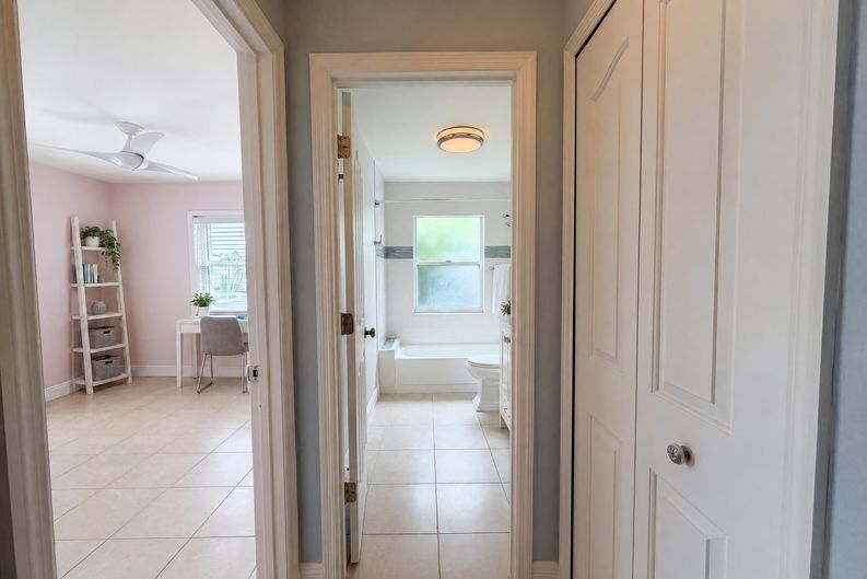 Photo 22 of 34 of 4816 61st Avenue Ter W, Bradenton, FL