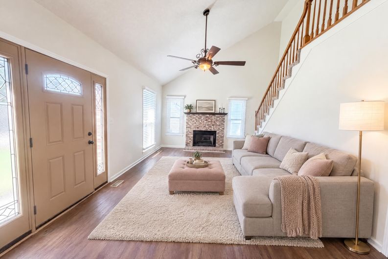Photo 6 of 23 of 1819 Bourne Cir, Clarksville, TN