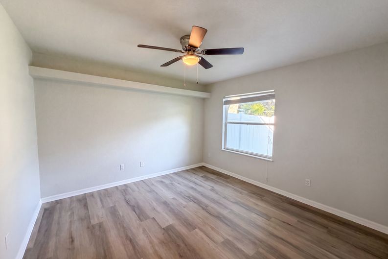 Photo 11 of 19 of 431 Harbour Lights Dr, Ormond Beach, FL