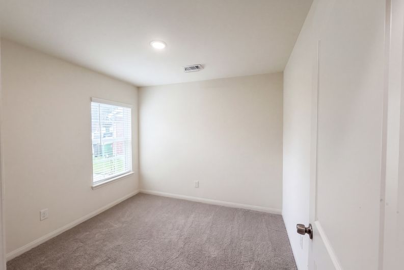 Photo 11 of 16 of 6115 El Oro Dr, Houston, TX