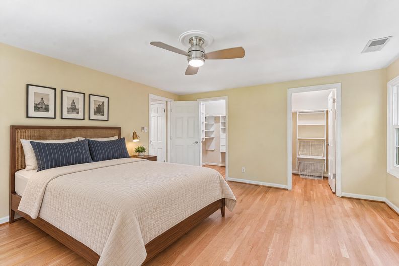 Photo 29 of 87 of 3135 Spalding Dr, Sandy Springs, GA