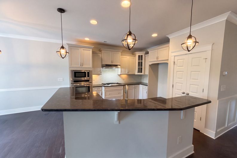 Photo 6 of 38 of 7412 Canova Ln, Charlotte, NC