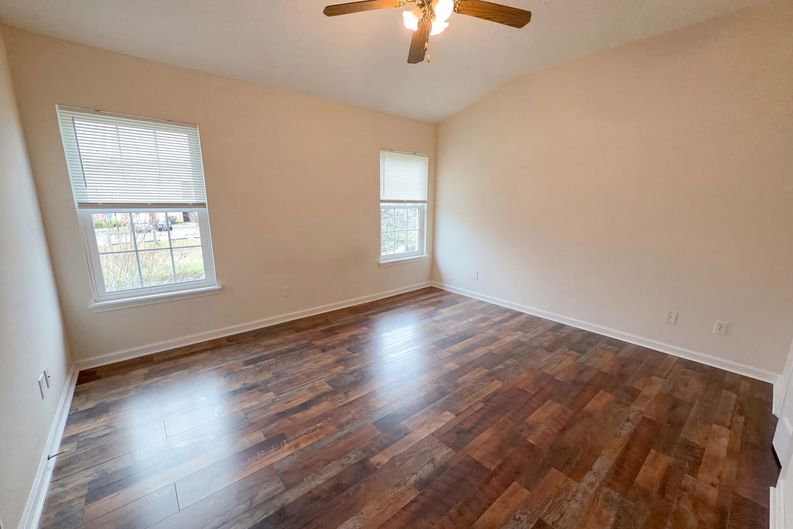 Photo 11 of 17 of 1539 Biscayne Bay Dr, Jacksonville, FL