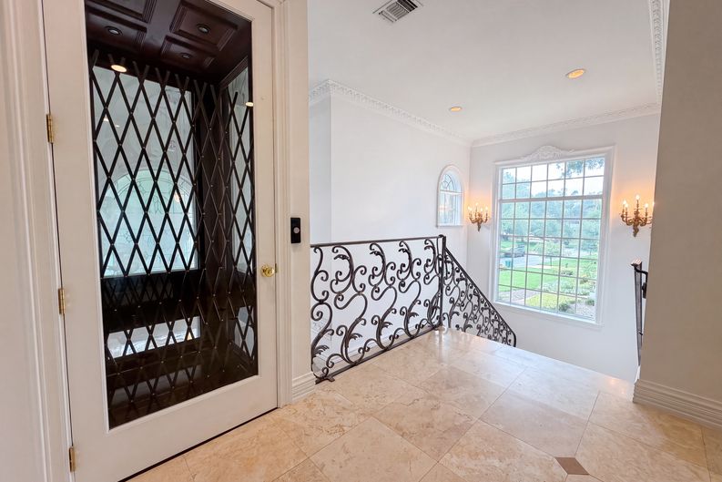 Photo 23 of 59 of 4407 W Dale Ave, Tampa, FL