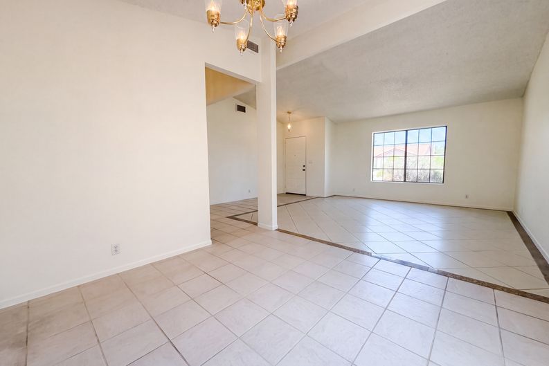 Photo 6 of 19 of 3152 Viewcrest Ave, Henderson, NV