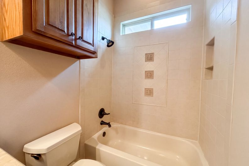 Photo 19 of 25 of 1119 Mallard Pointe Dr, Cedar Hill, TX
