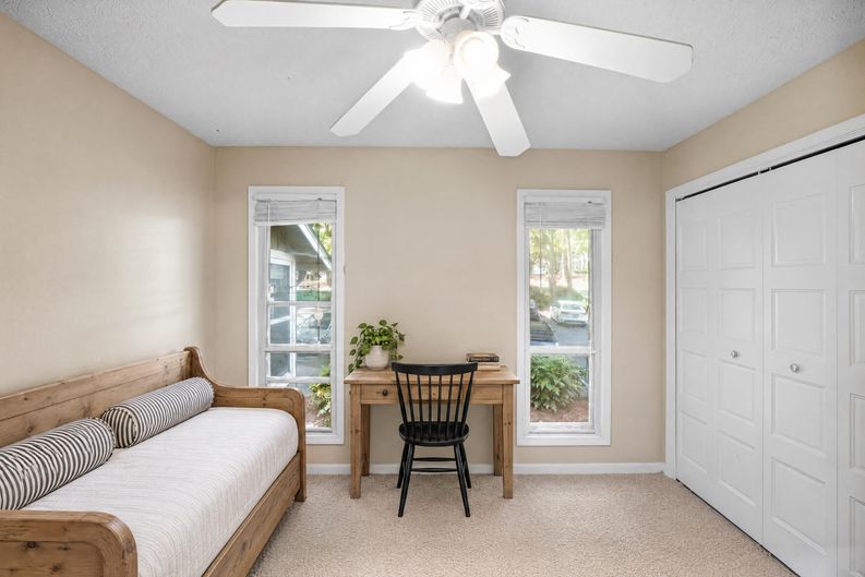 Photo 19 of 30 of 5145 Roswell Rd, Sandy Springs, GA