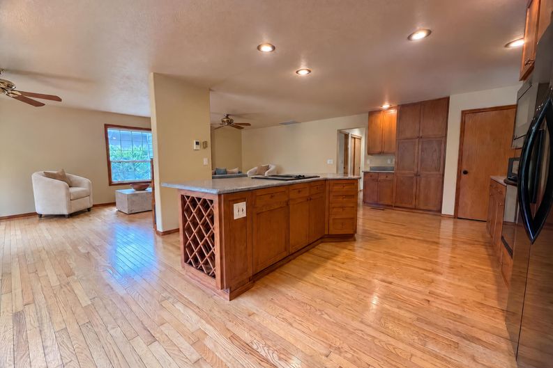 Photo 10 of 26 of 14292 SE Meadows Ln, Clackamas, OR