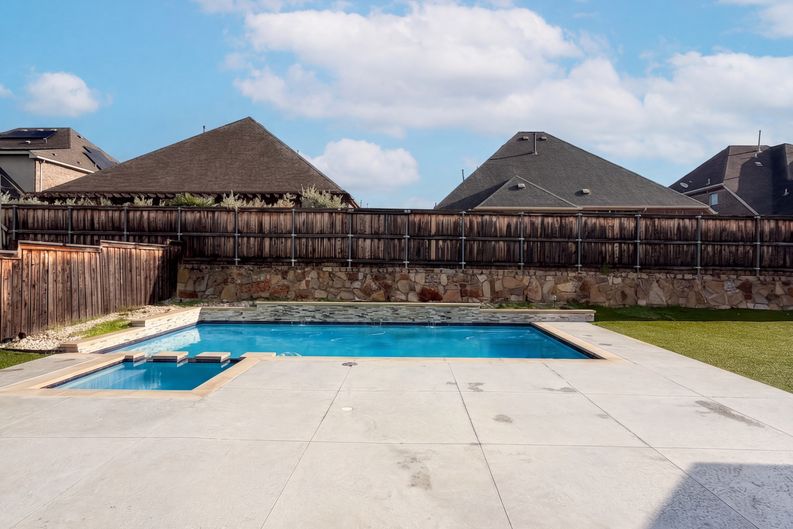 Photo 34 of 36 of 2156 Alcove Dr, Frisco, TX