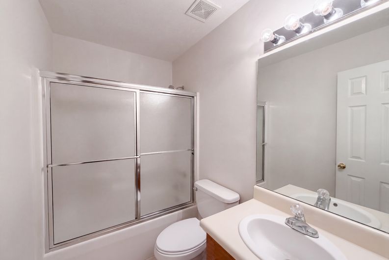 Photo 18 of 26 of 103 Saddlebrook Ct, Lagrange, GA