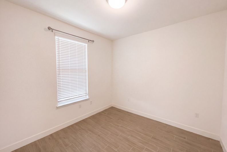 Photo 12 of 29 of 4861 Peace Lily Ln, Roseville, CA