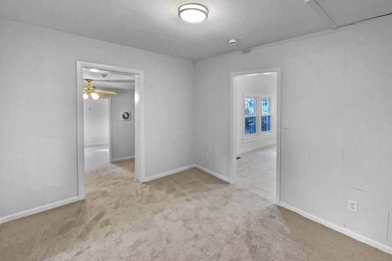Photo 13 of 28 of 4028 Catalpa Ave, Knoxville, TN