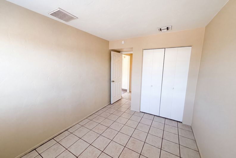 Photo 13 of 21 of 6081 N Curry Ave, Tucson, AZ