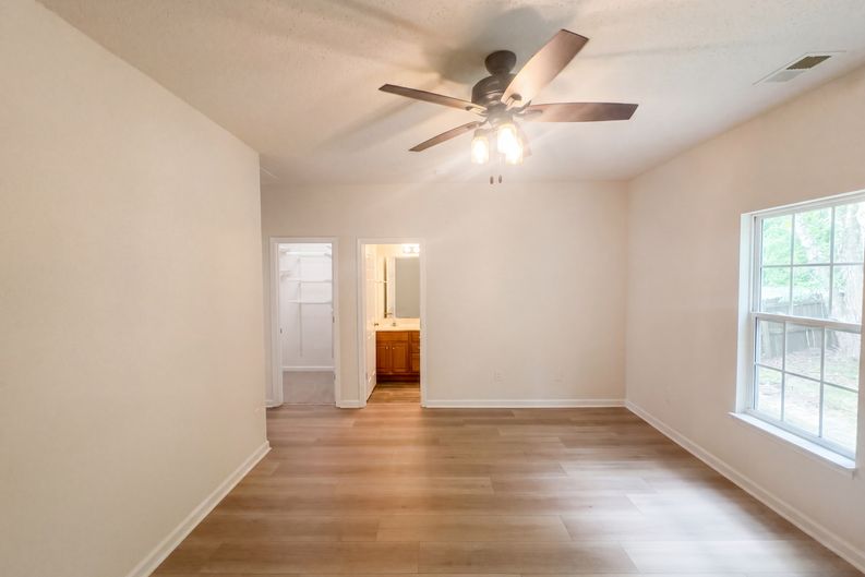 Photo 4 of 17 of 2855 Mossy Meadow Dr, High Point, NC