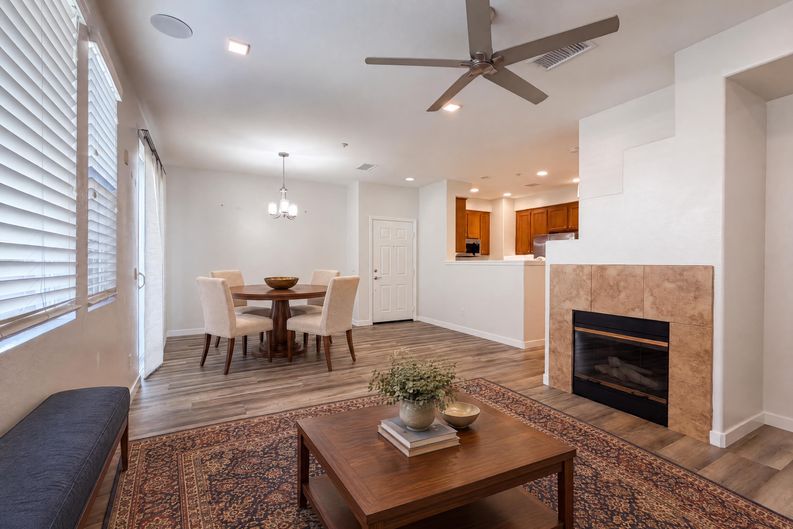 Photo 3 of 25 of 41534 King Palm Ave, Murrieta, CA