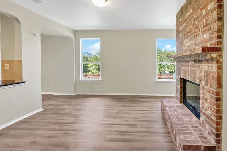Photo 11 of 20 of 8403 Brazos Pt, San Antonio, TX
