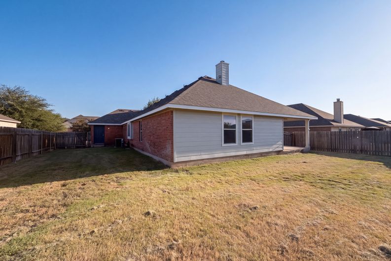 Photo 17 of 19 of 404 Timothy John Dr, Pflugerville, TX