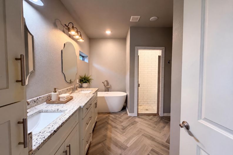 Photo 9 of 20 of 3712 Magnolia Ct, Denison, TX