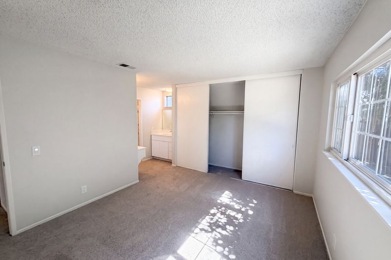 Photo 16 of 26 of 648 Brentwood Ave, Upland, CA
