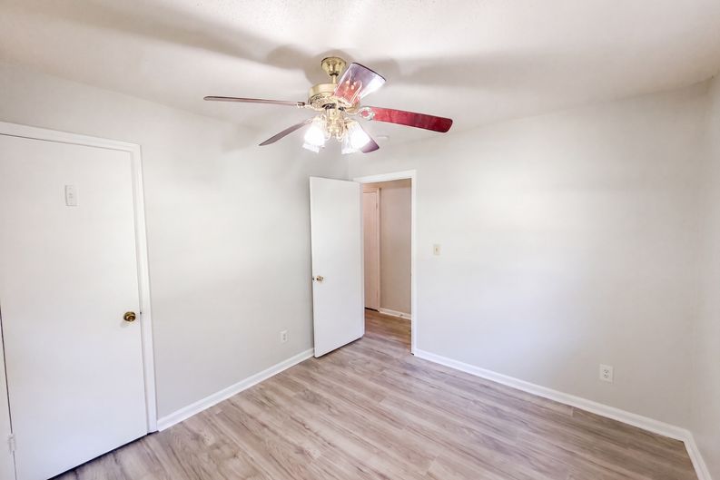 Photo 12 of 17 of 6220 Paylor St, Mebane, NC