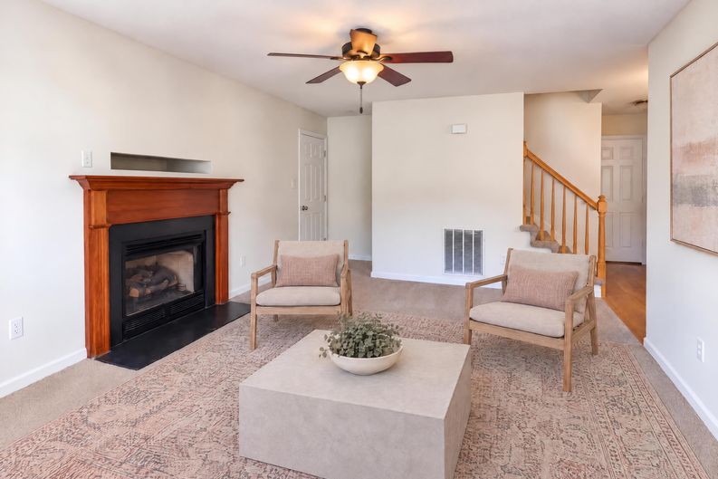 Photo 3 of 22 of 3153 Chartwood Dr, Sandston, VA