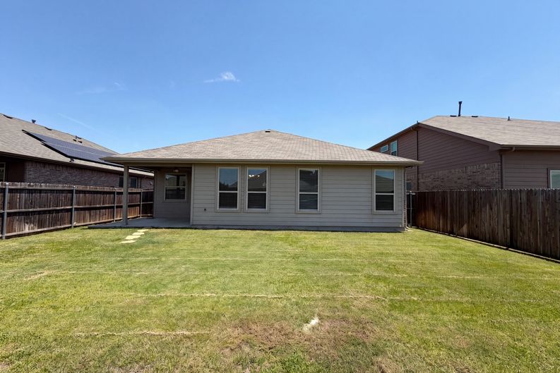 Photo 5 of 21 of 4312 Chicory Ct, Denton, TX