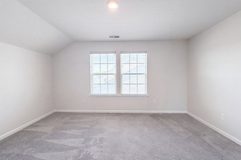 Photo 9 of 16 of 190 Abersham Dr, Mooresville, NC