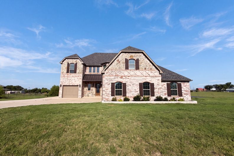 Photo 43 of 46 of 1208 Redbud St, Howe, TX