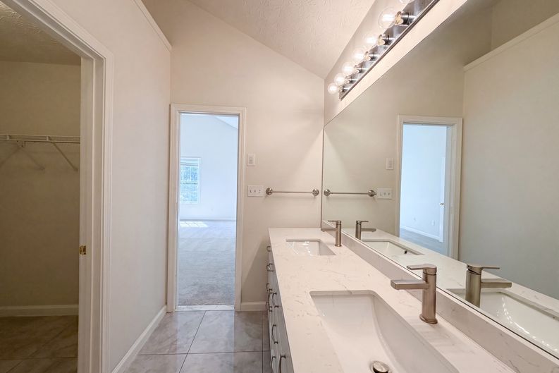 Photo 16 of 25 of 6774 Fairfax Ct, Lithonia, GA