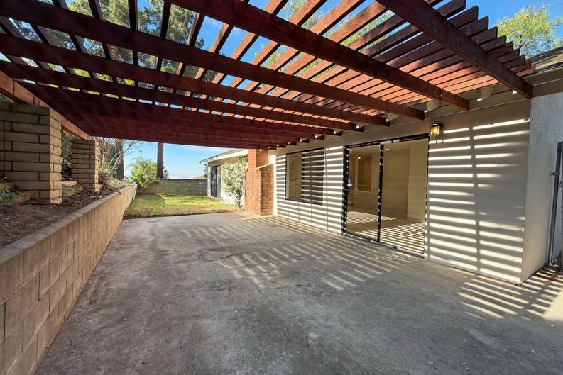 Photo 20 of 21 of 2785 Bonita Dr, Highland, CA