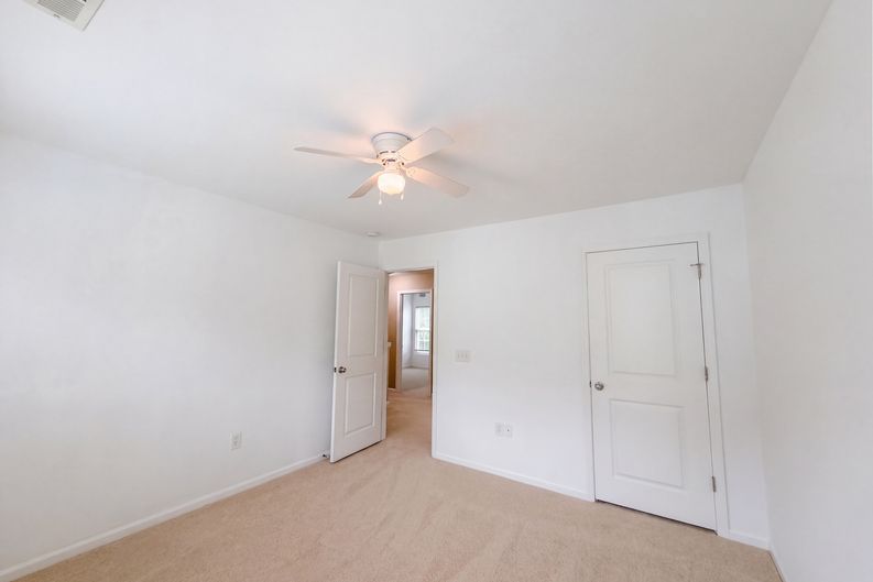 Photo 14 of 41 of 3037 Ellington Dr, Summerville, SC