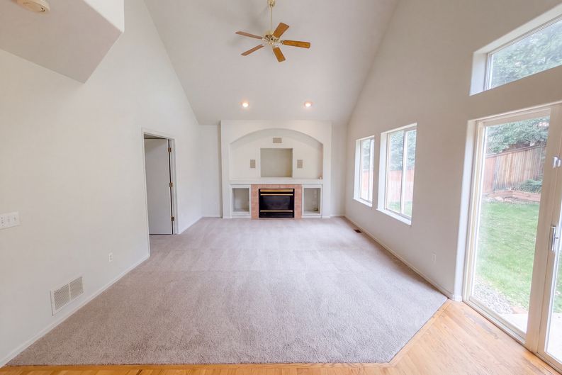 Photo 9 of 40 of 821 Sage Sparrow Cir, Highlands Ranch, CO