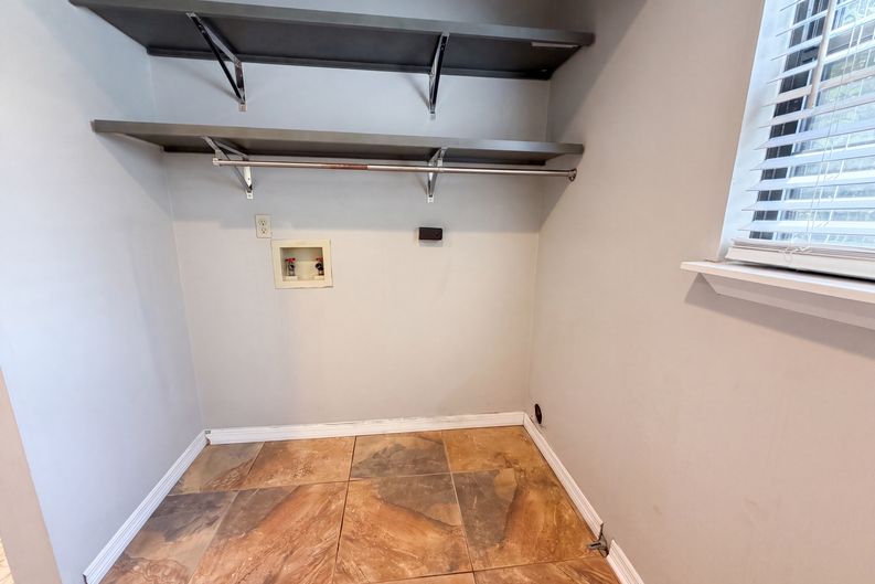 Photo 20 of 28 of 8382 Chason Rd W, Jacksonville, FL