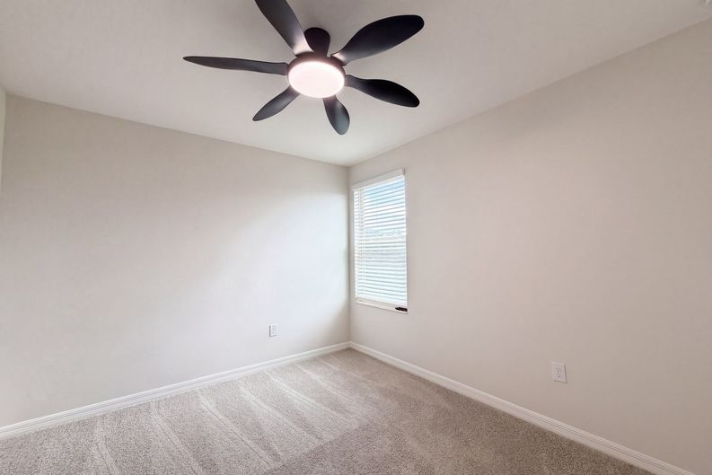 Photo 29 of 42 of 10448 Carloway Hills Dr, Wimauma, FL