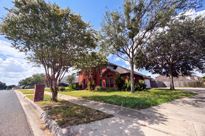 Photo 22 of 53 of 14925 Beal Dr, Corpus Christi, TX