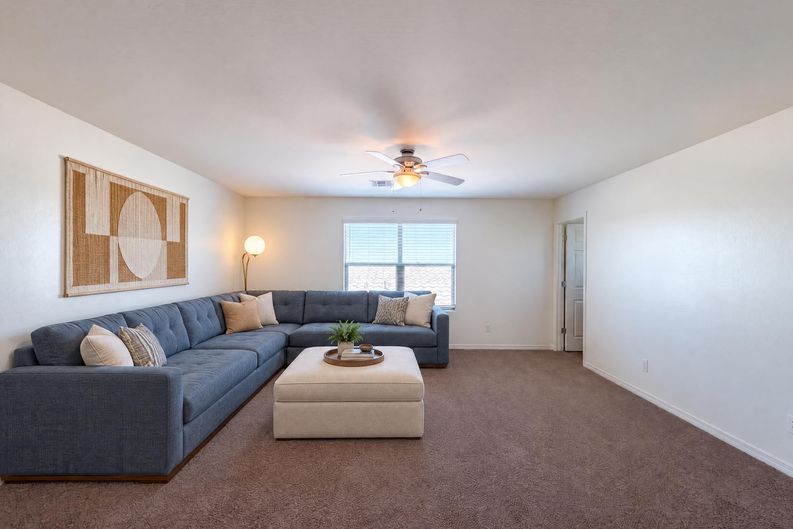 Photo 4 of 35 of 3325 W Dunbar Dr, Phoenix, AZ