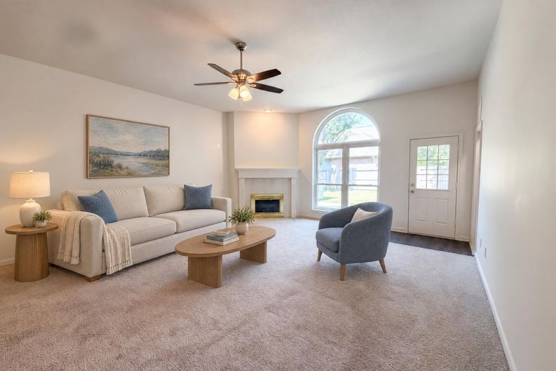 Photo 9 of 18 of 20402 Willow Trace Dr, Cypress, TX