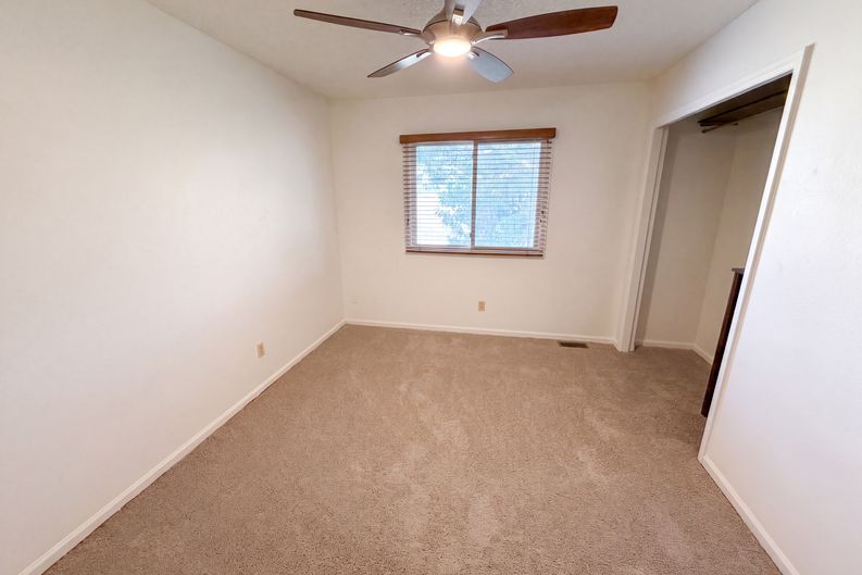 Photo 18 of 39 of 20890 E Sussex Ct, Parker, CO