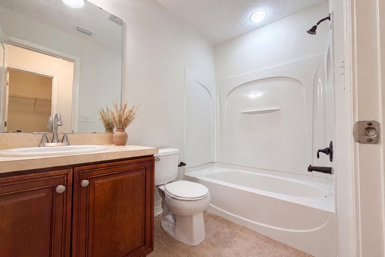 Photo 24 of 32 of 8331 Golden Bamboo Dr, Jacksonville, FL