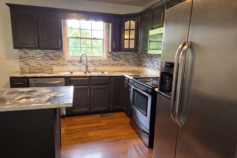 Photo 10 of 24 of 1317 Twin Brook Dr, Berea, KY