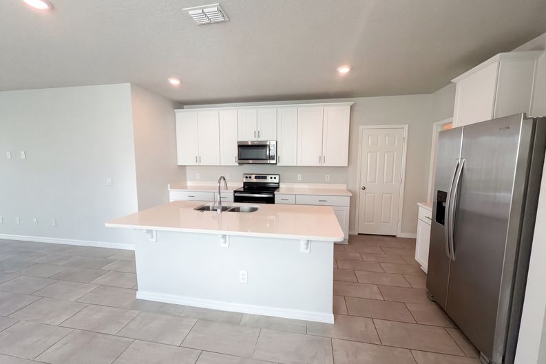 Photo 11 of 25 of 3092 Bella Vista Dr, Davenport, FL