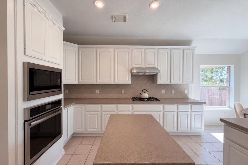 Photo 15 of 31 of 3307 Wolf Ct, Pearland, TX