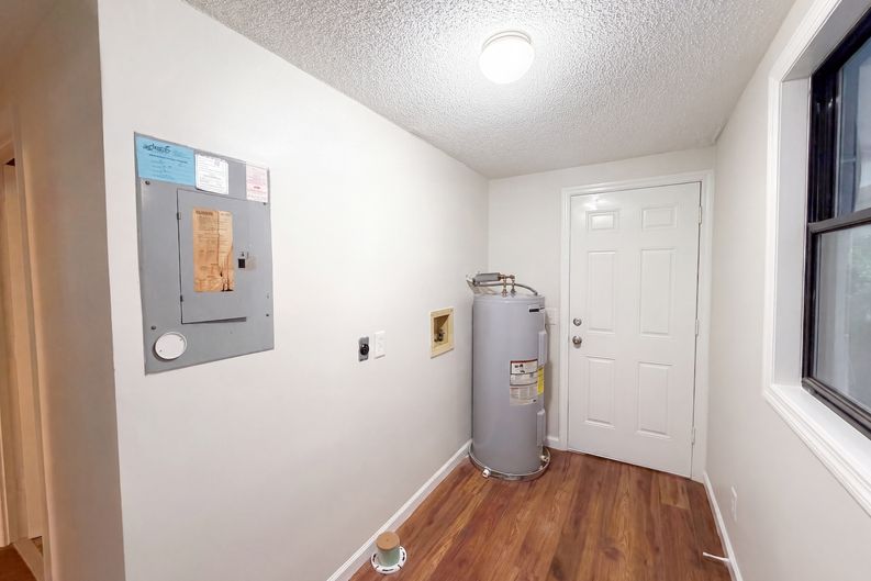Photo 16 of 20 of 3004 Hunkin Cir, Deltona, FL