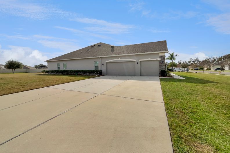 Photo 9 of 24 of 1657 Marsh Pointe Dr, Clermont, FL