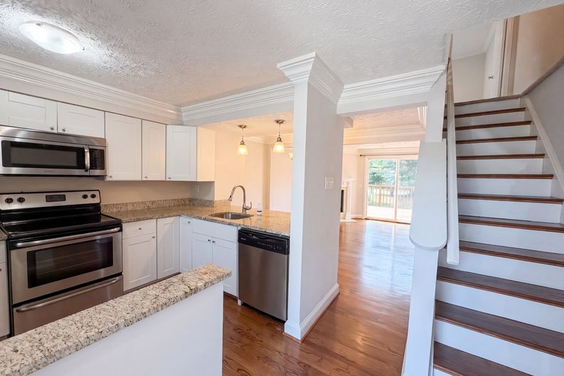 Photo 8 of 57 of 8769 Kanawha Ct, Lorton, VA